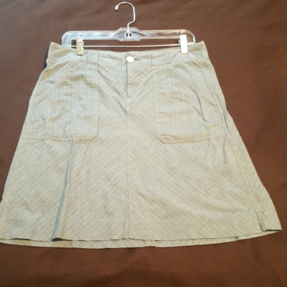 Chambray Skirt with 4! Pockets